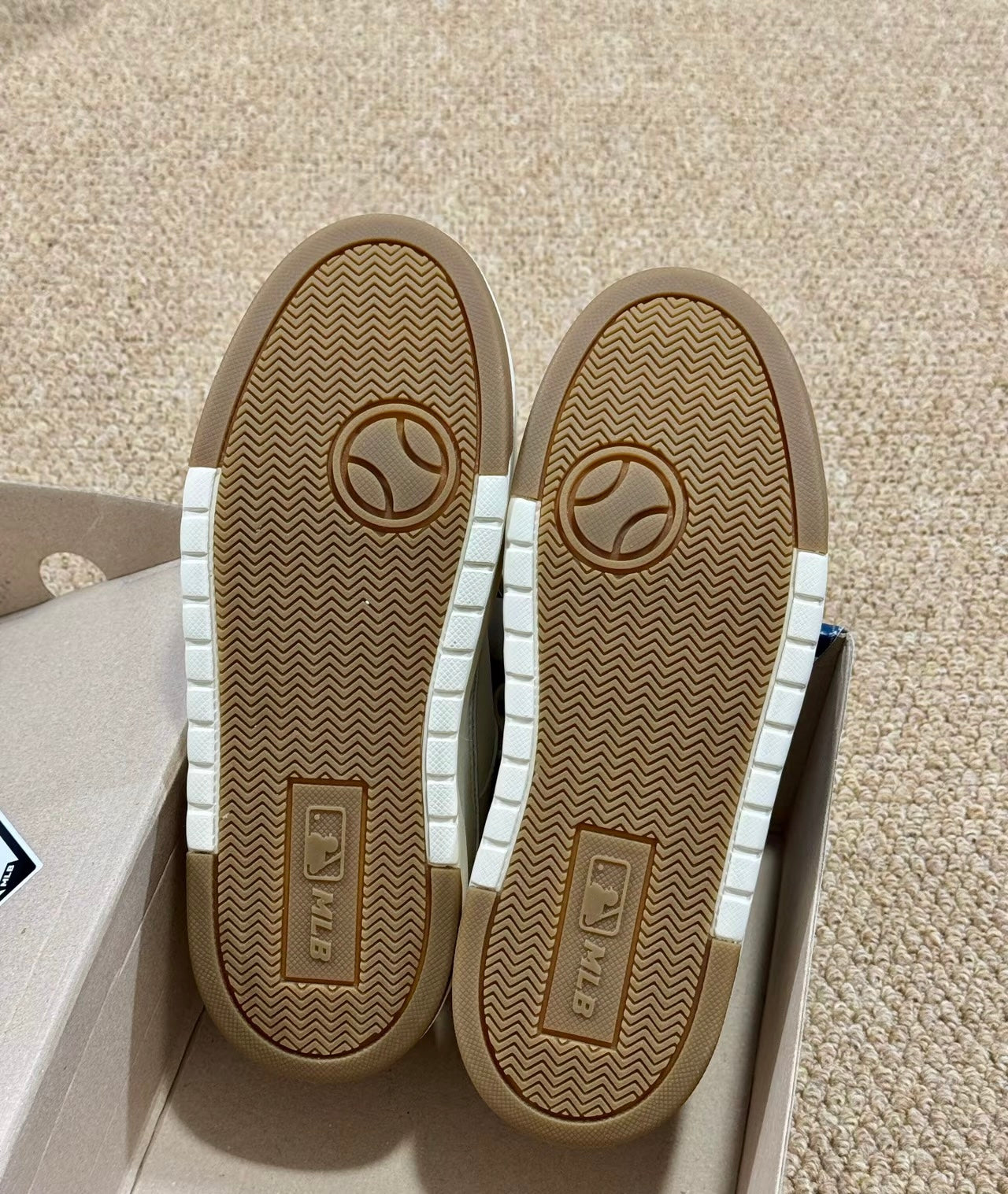 MLB Chunky Liner 象牙白 (3ASXCA12N-50IVS)