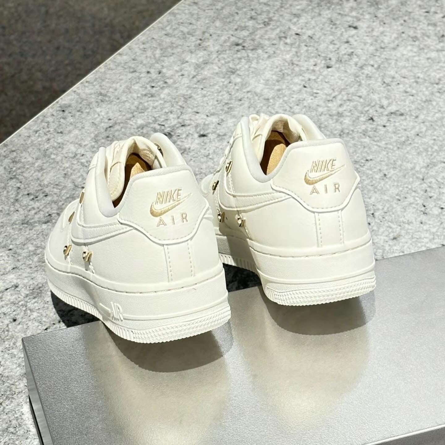 NIKE AIR FORCE 1 LX MINI GOLD SWOOSHES (FV3654-111)