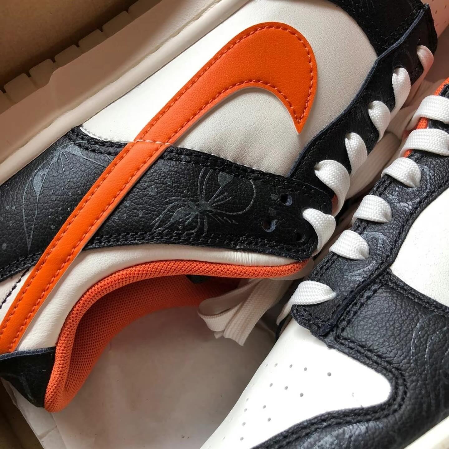 Nike Dunk Low - Halloween (DD3357-100)