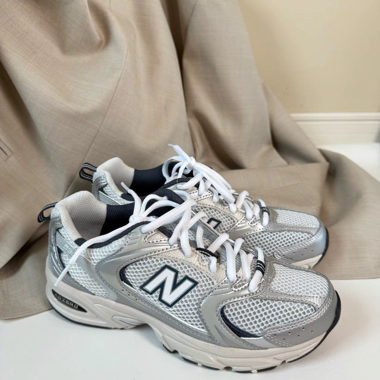 (秋季優惠) New Balance 530 灰銀 (MR530KA)