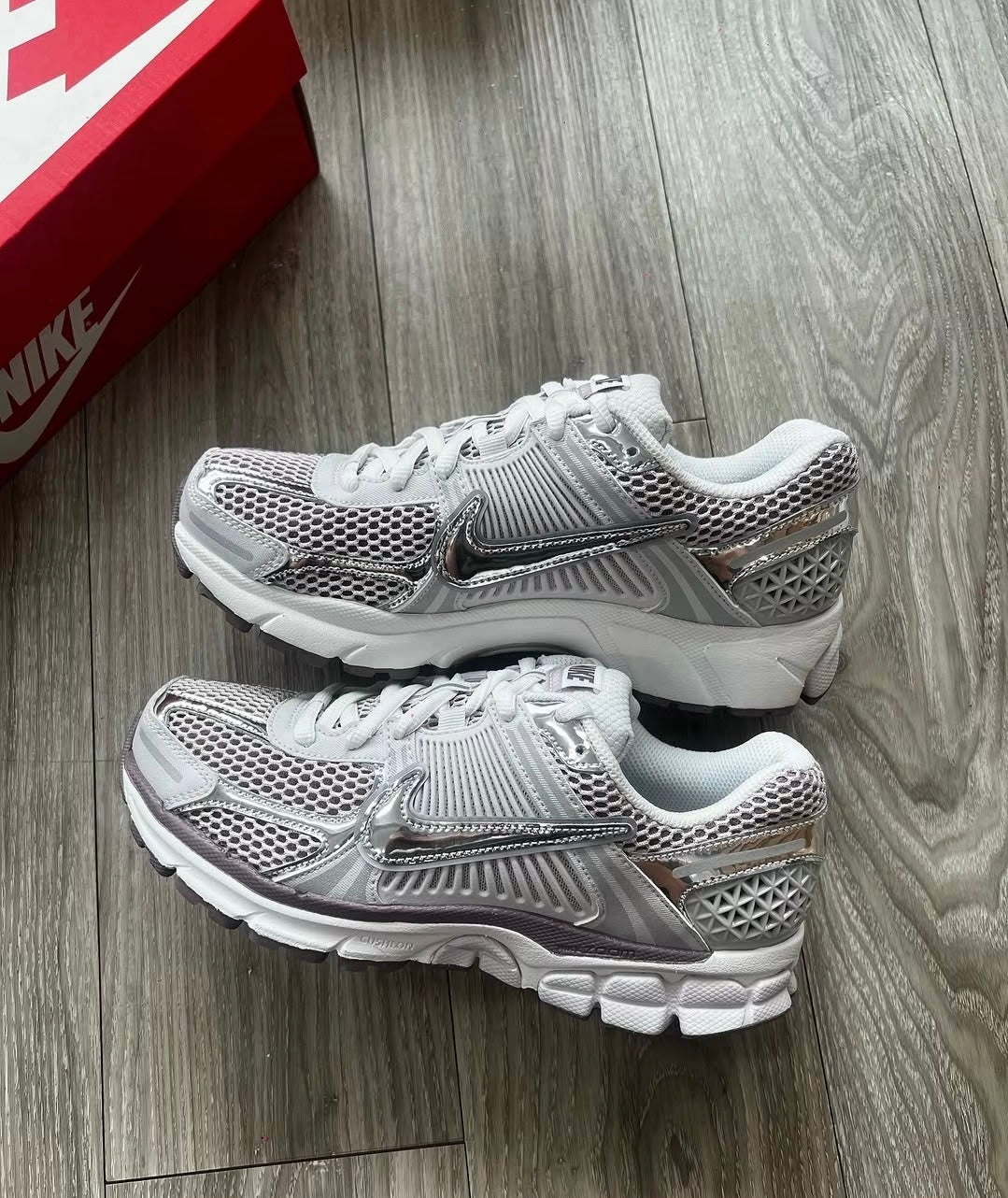 (秋季優惠) Nike Zoom Vomero Chrome Platinum Violet (HV6417-001)