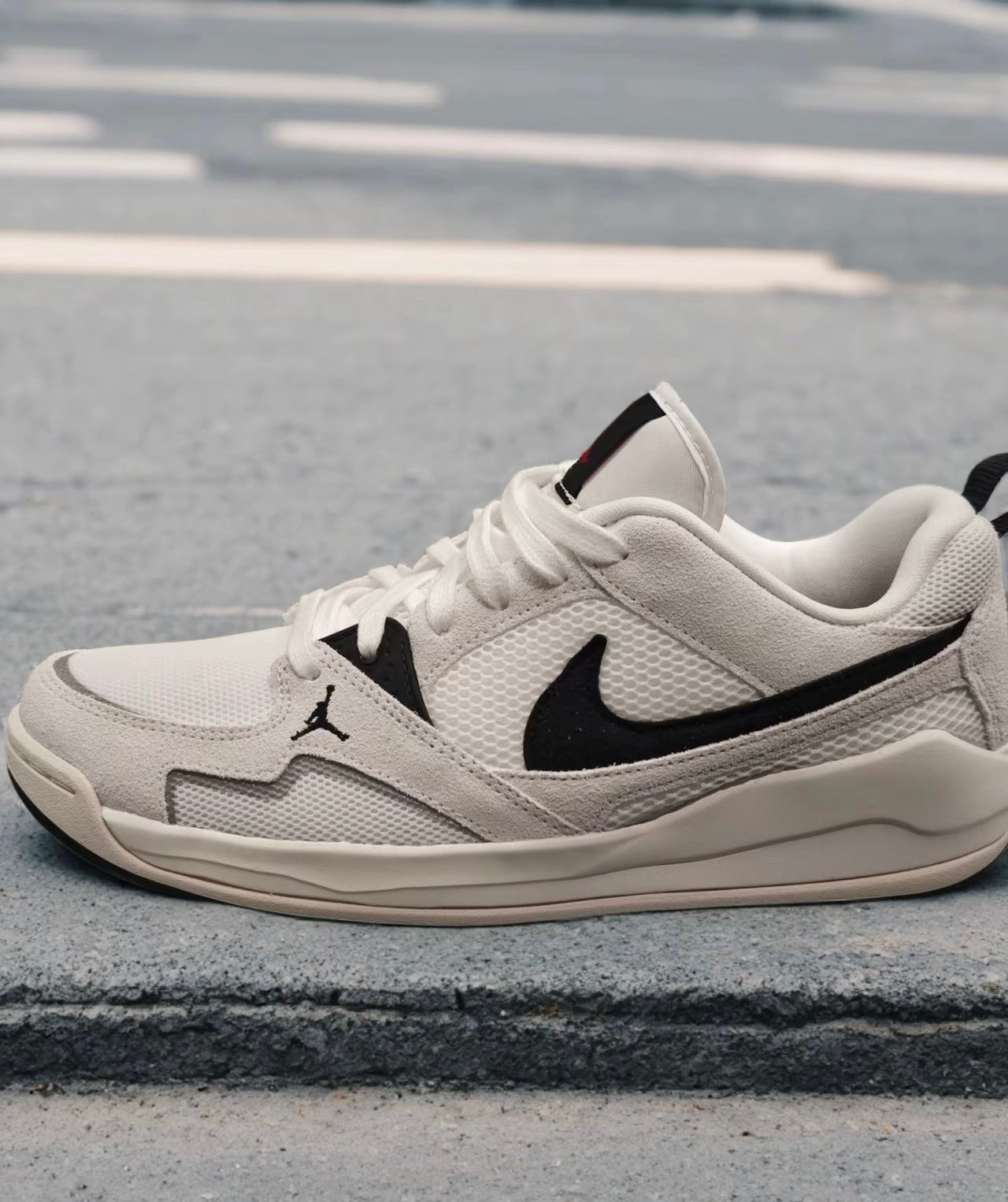Nike Jordan CMFT Era 白色 (HJ6777-100)