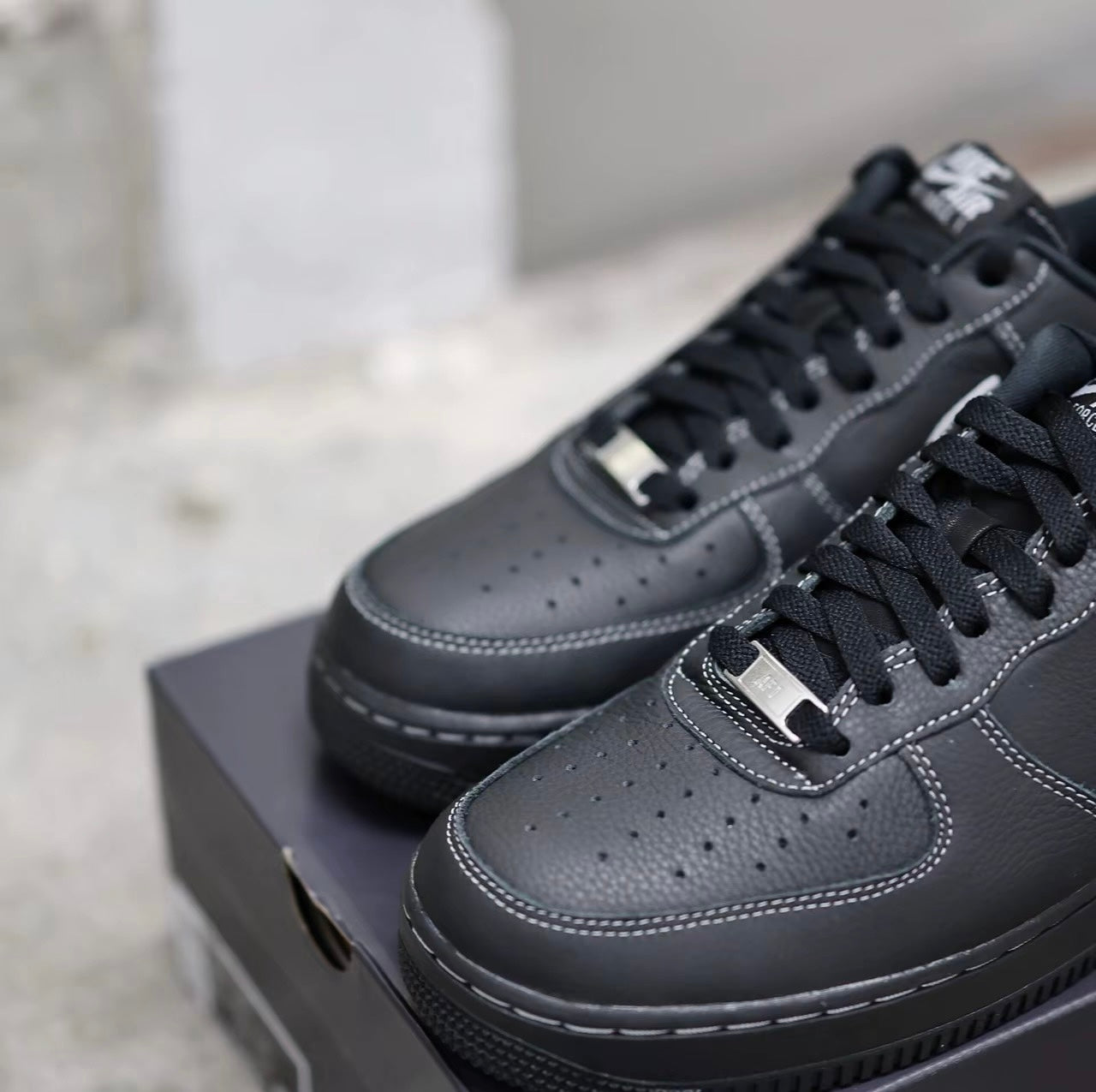 (秋季優惠) Nike Air Force 黑灰 (HQ2037-006)