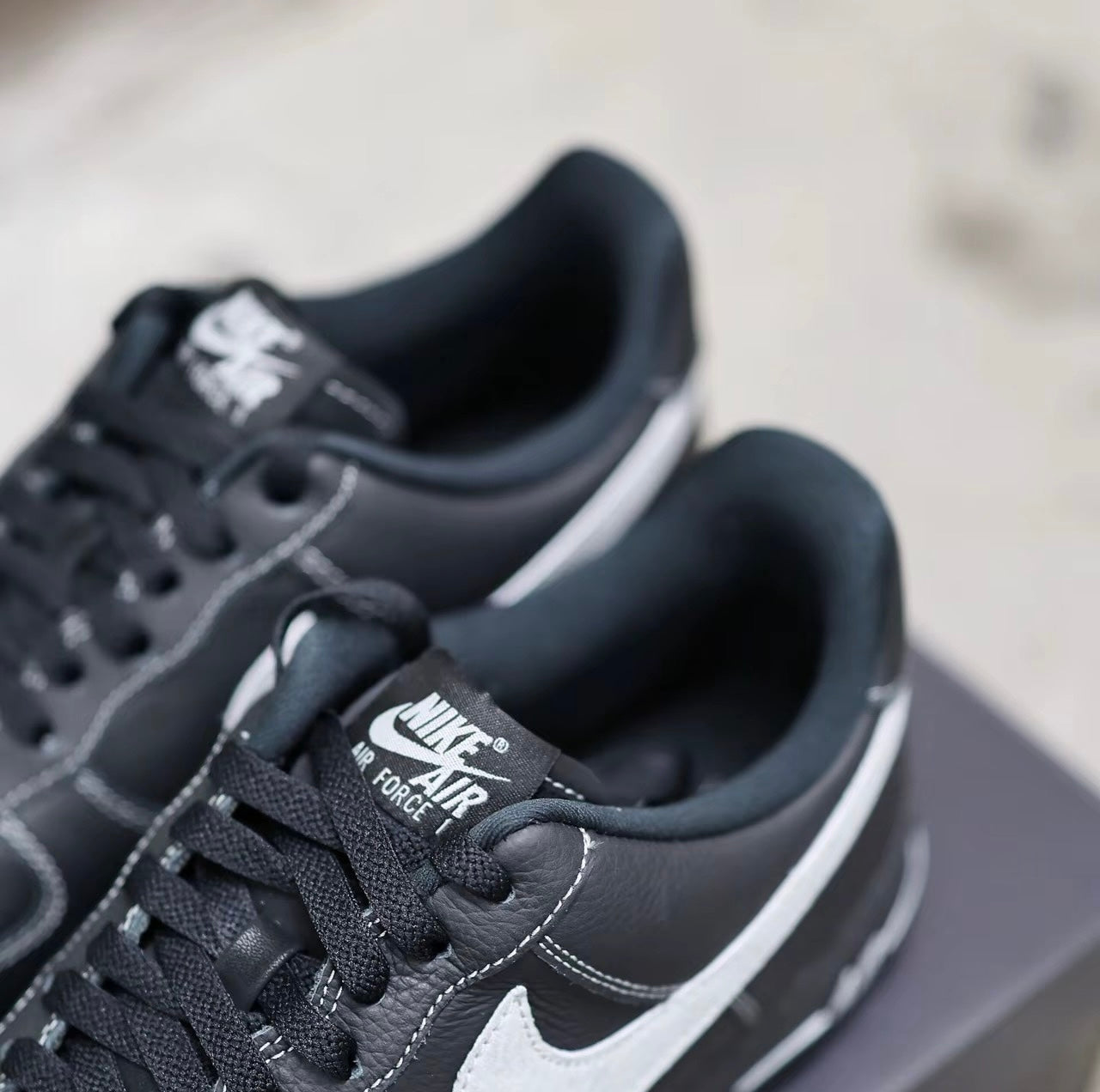 (秋季優惠) Nike Air Force 黑灰 (HQ2037-006)