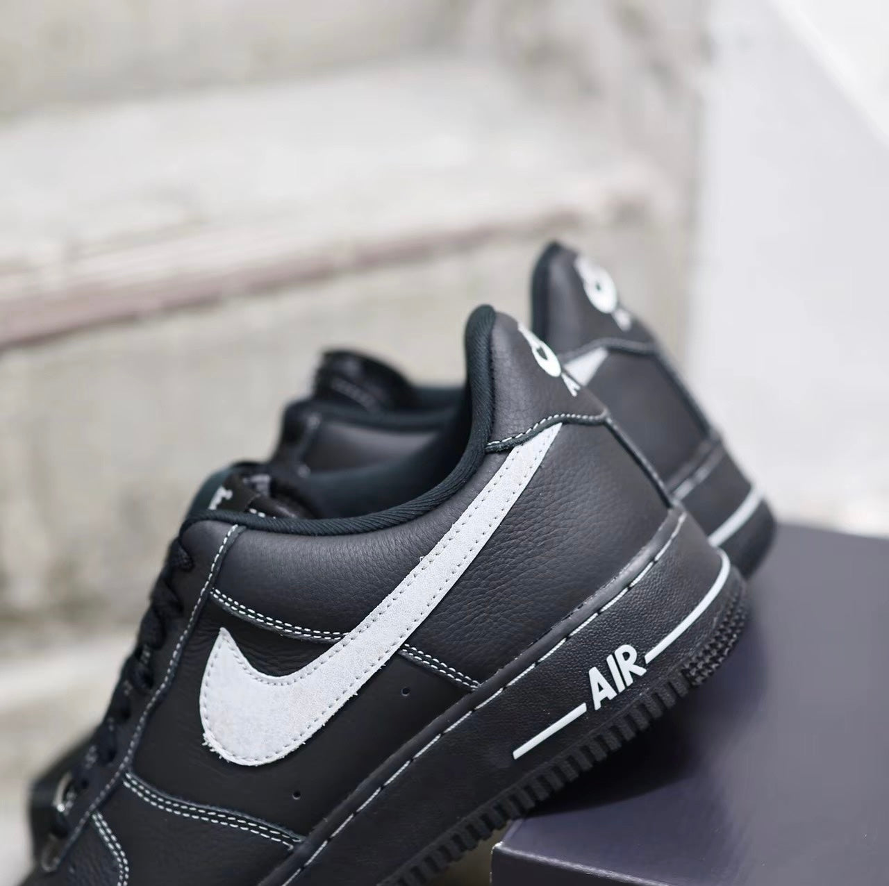(秋季優惠) Nike Air Force 黑灰 (HQ2037-006)