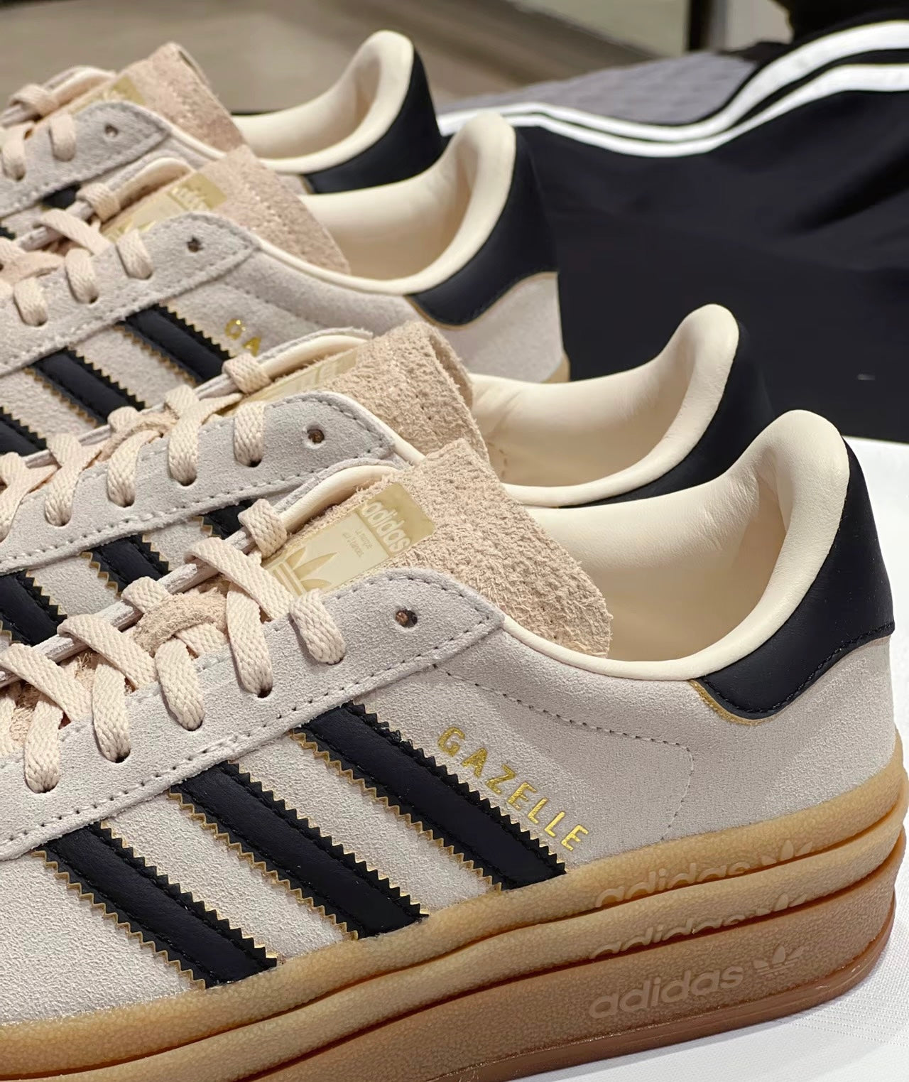 (秋季優惠) Adidas Originals Gazelle 米黑 (JS3892)
