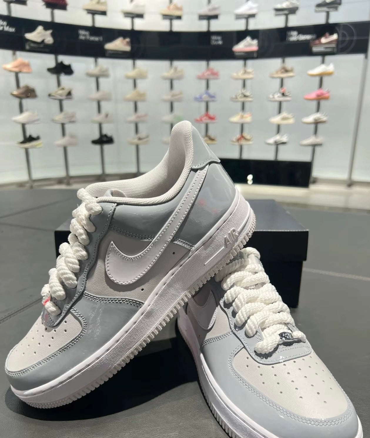 Nike Air Force 漆皮灰白 (HV9405-001)