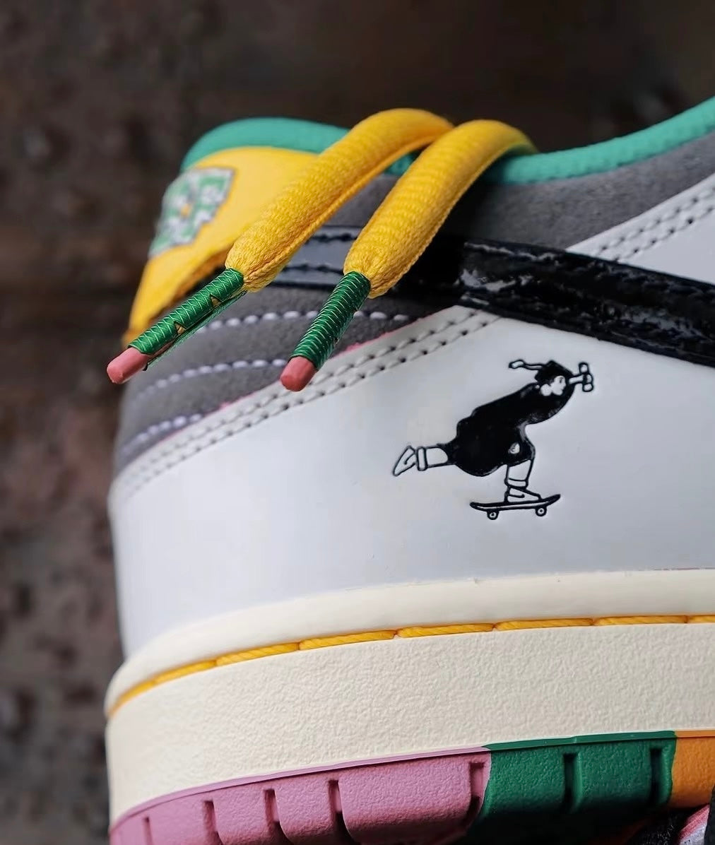 Nike Dunk Low CSEF (HJ4132-100)