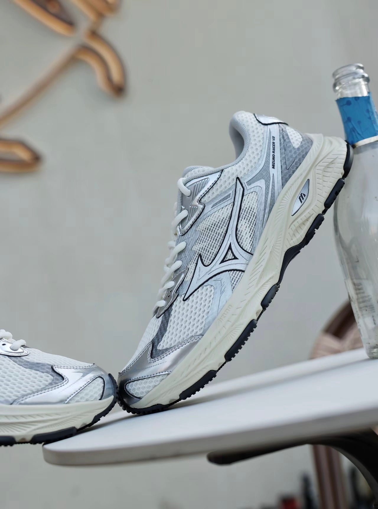 MIZUNO Racer V2 Sliver Cream (D1GH250606)