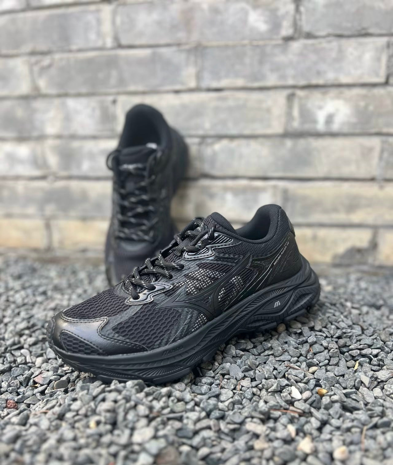 MIZUNO Racer V2 Triple Black (D1GH250604)