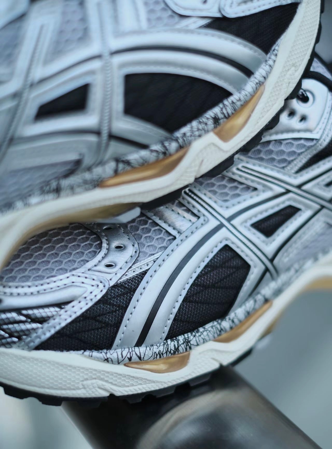 Asics Gel-Nimbus 10.1 銀黑棕 (1203A543-020)