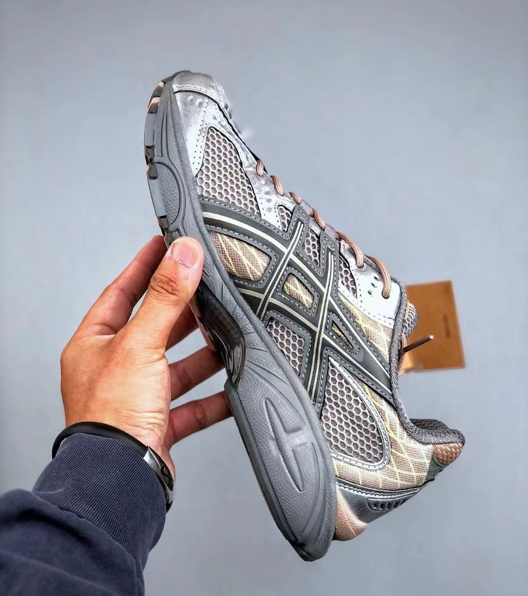 Asics Gel-Nimbus 10.1 銀棕 (1203A543-250)