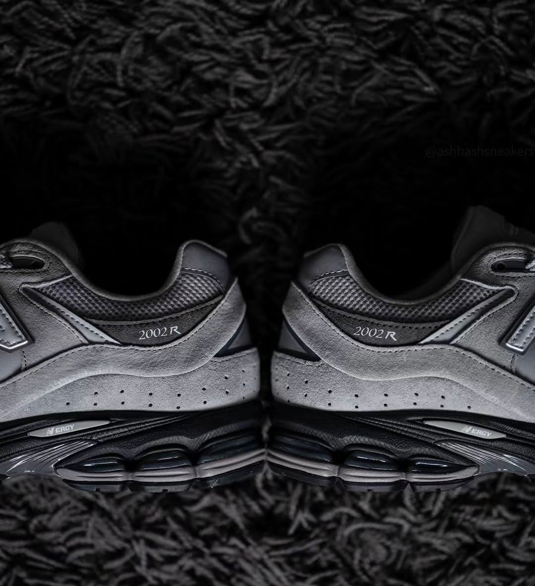 New Balance 2002R 水泥灰黑 (M2002RC1)