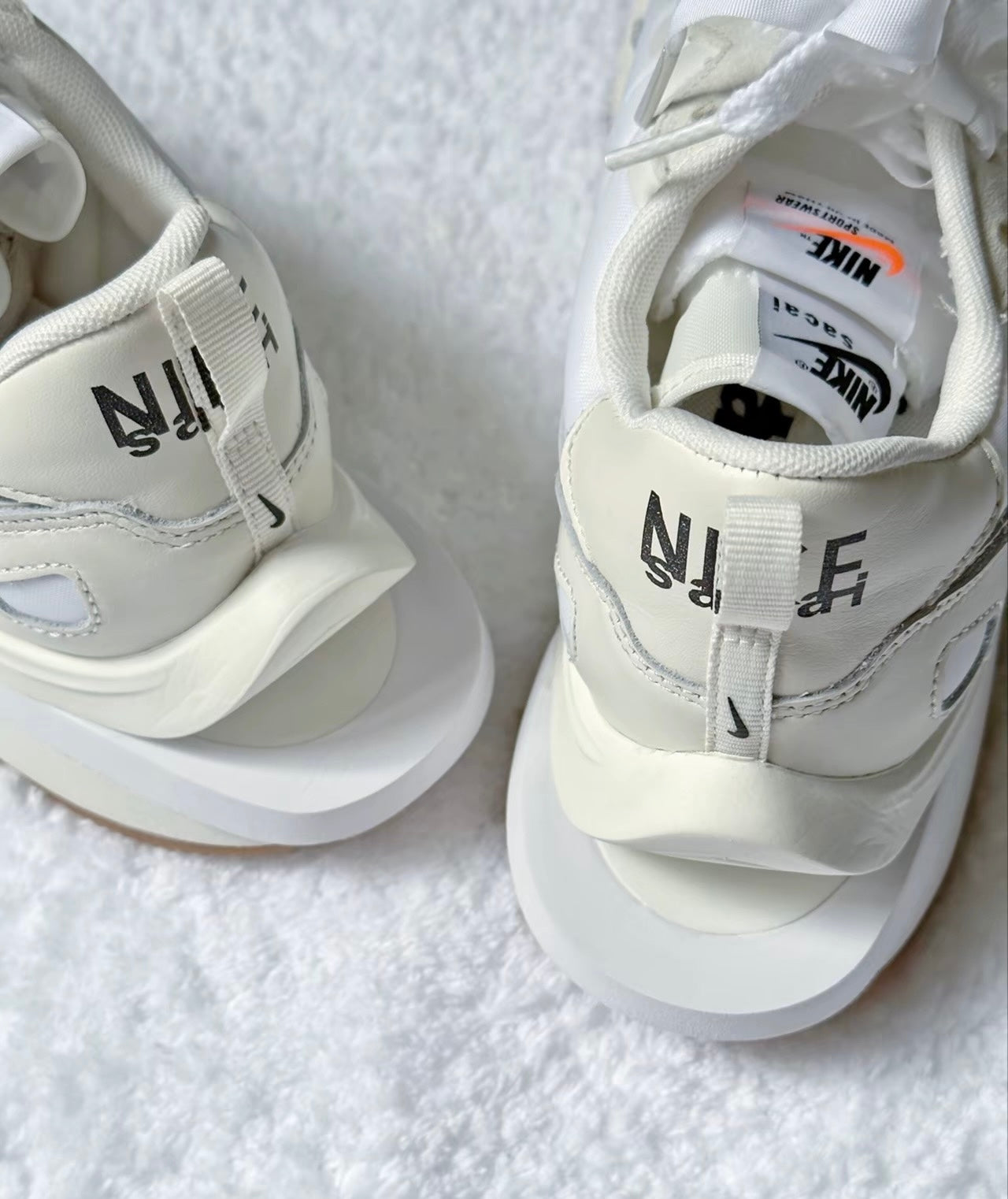 Nike Sacai VaporWaffle White And Gum 米白 (DD1875-100)