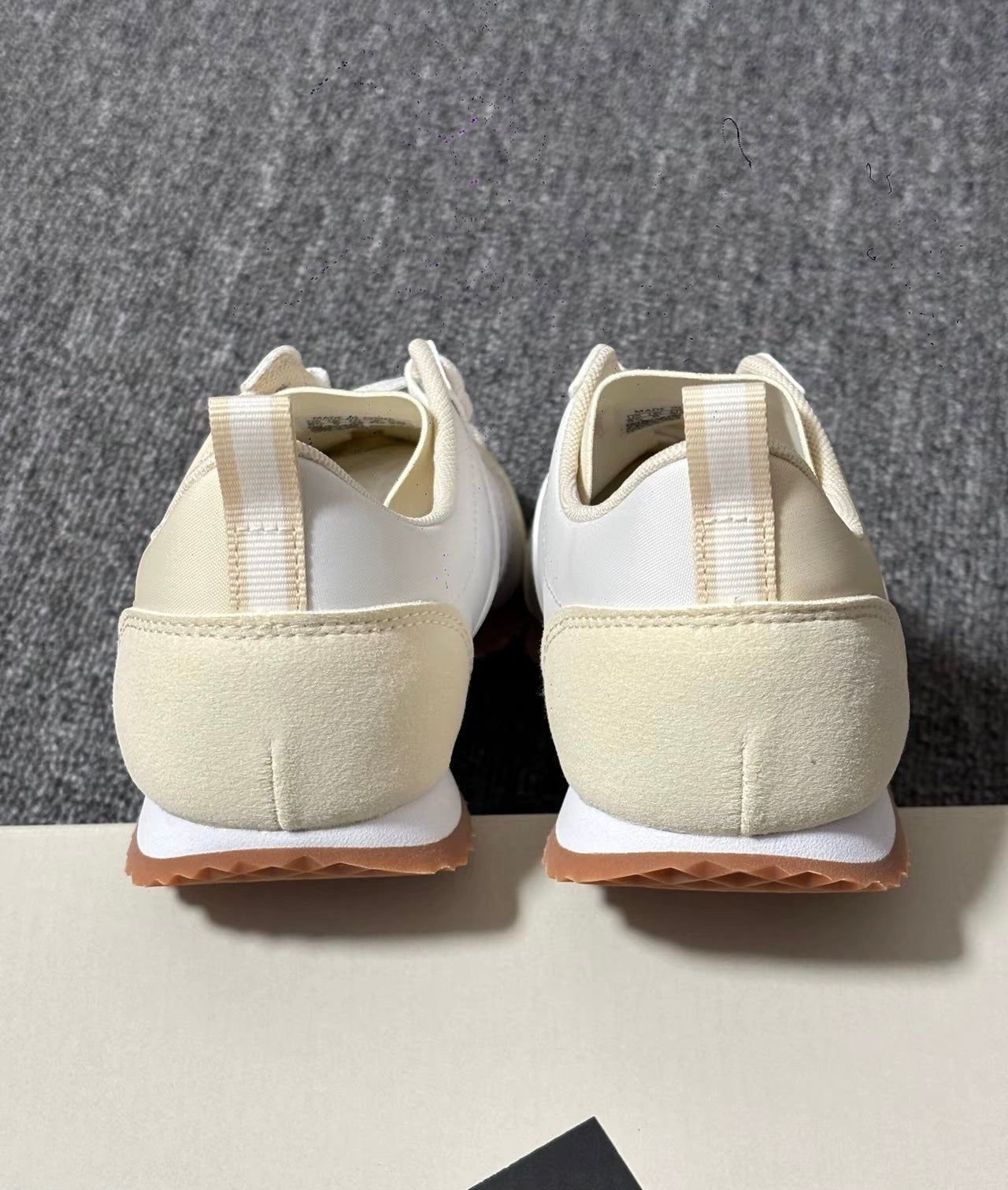 Adidas VS JOG 2.0 米白 (JI2435)