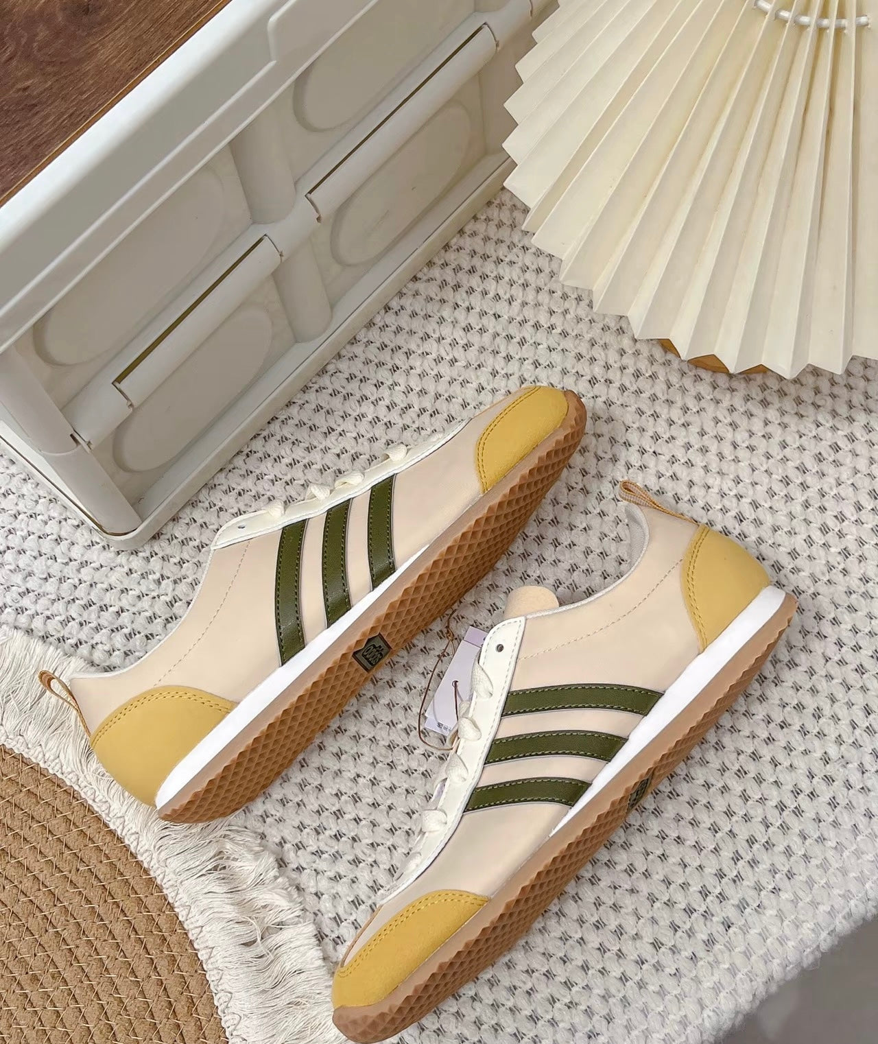 Adidas VS JOG 2.0 棕白 (JI2437)