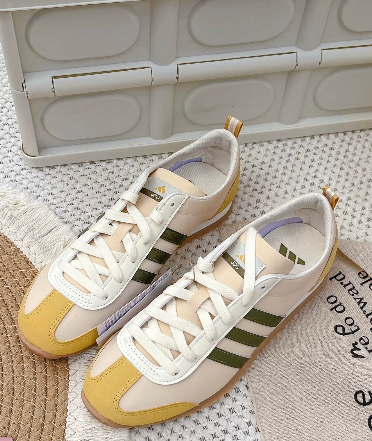 Adidas VS JOG 2.0 棕白 (JI2437)