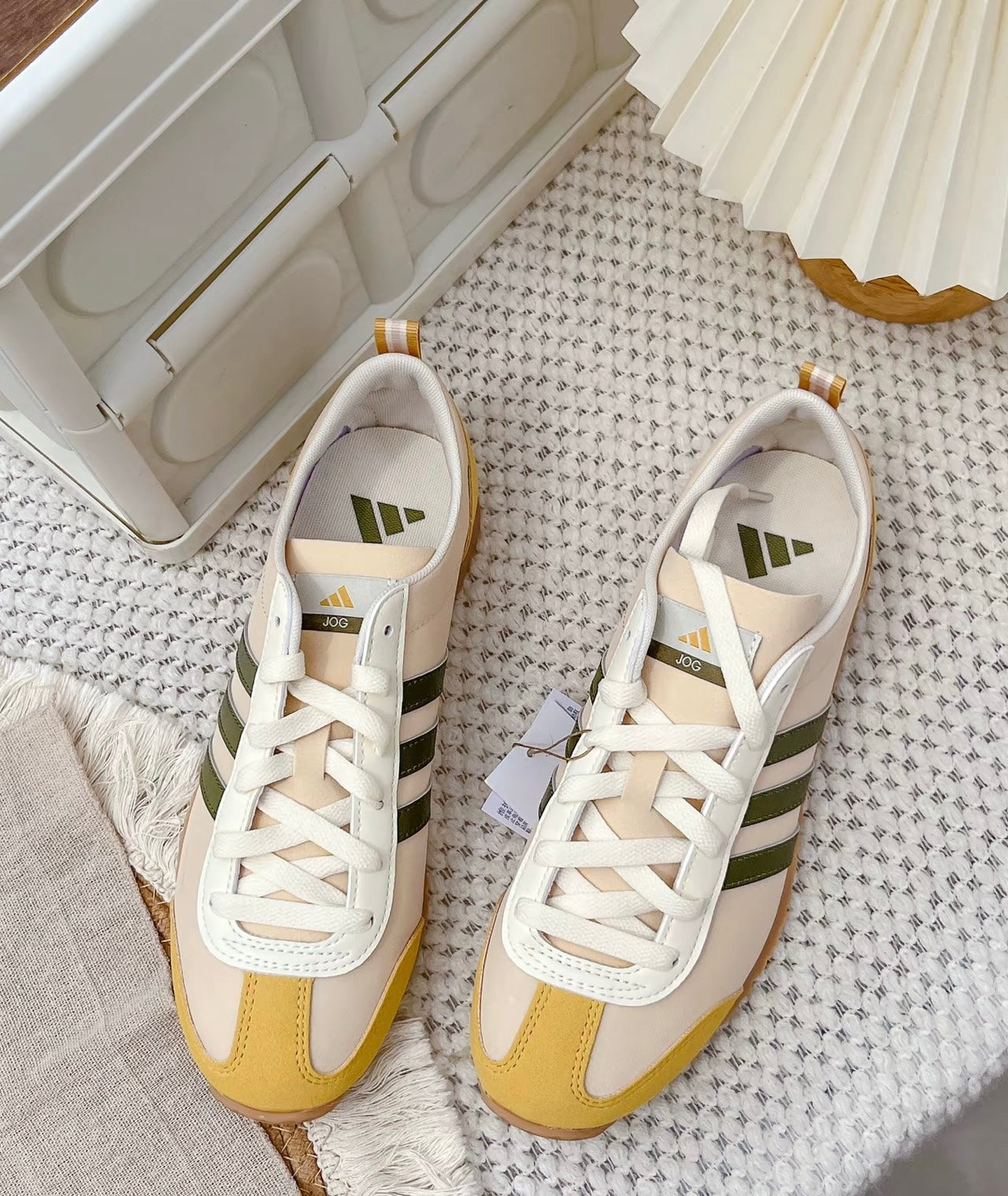 Adidas VS JOG 2.0 棕白 (JI2437)