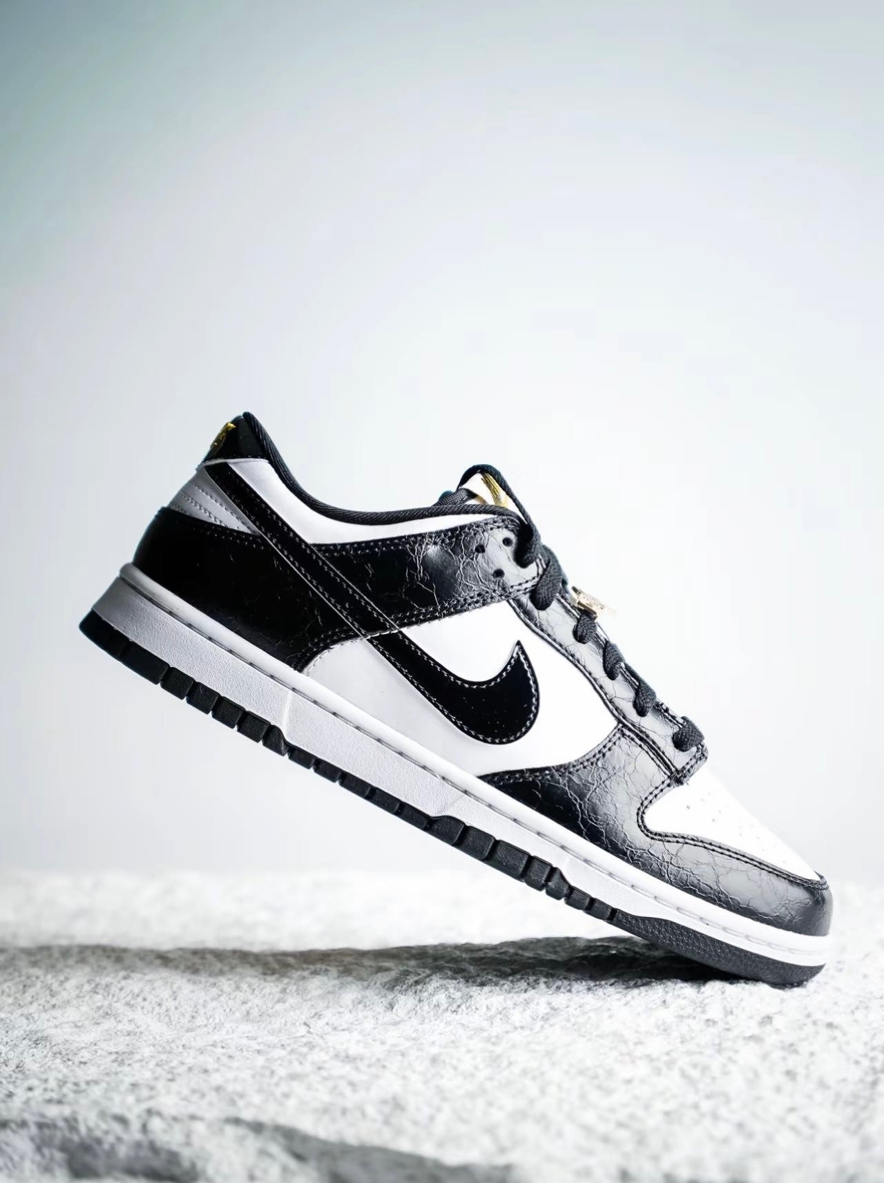 Nike Dunk Low WORLD CHAMP黑白熊貓 (DR9511-100)