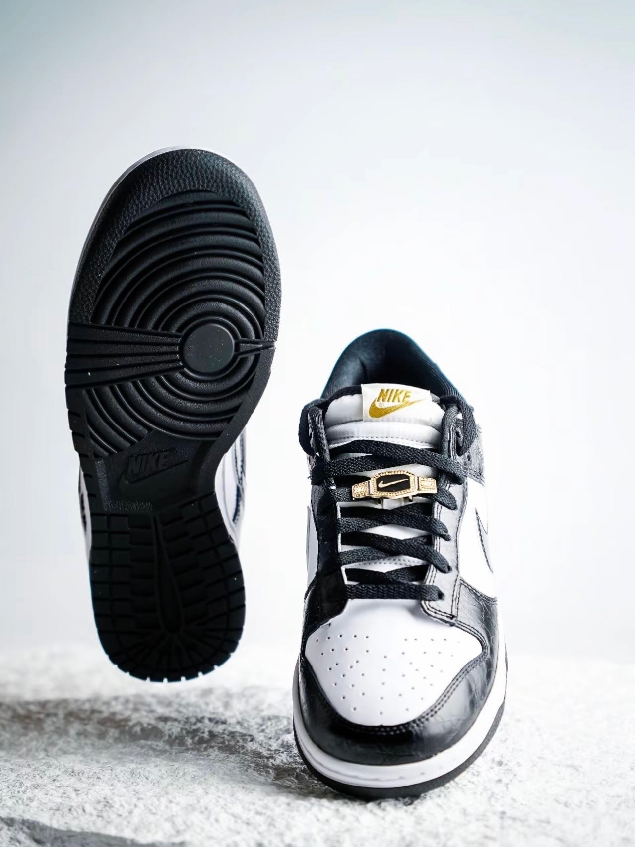 Nike Dunk Low WORLD CHAMP黑白熊貓 (DR9511-100)