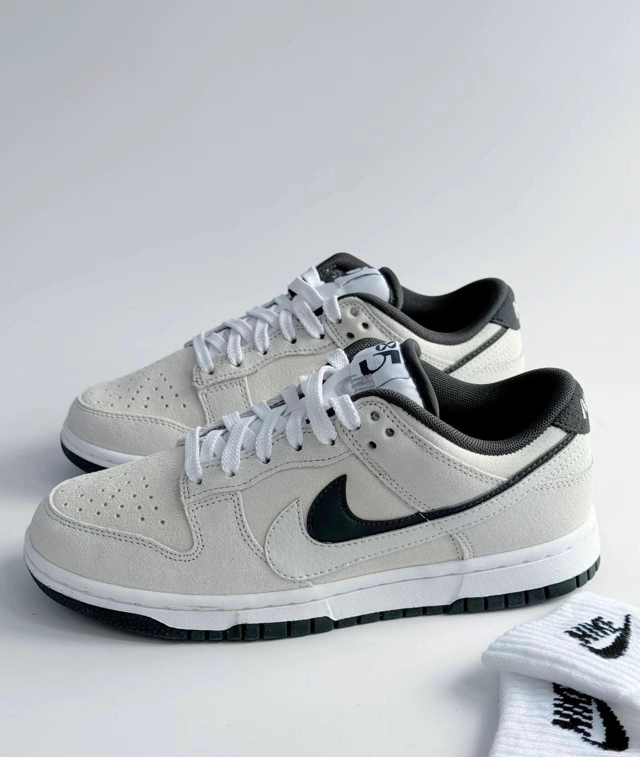 (秋季優惠) Nike Dunk Low 85 黑白雙勾 (HV1800-101)