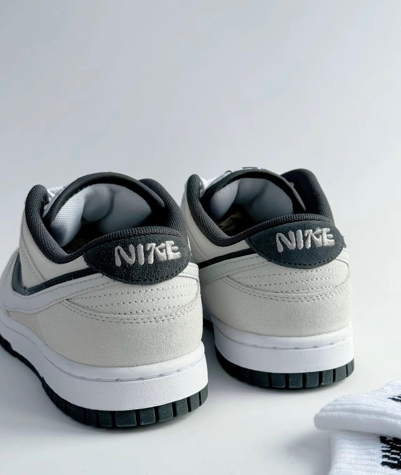 (秋季優惠) Nike Dunk Low 85 黑白雙勾 (HV1800-101)