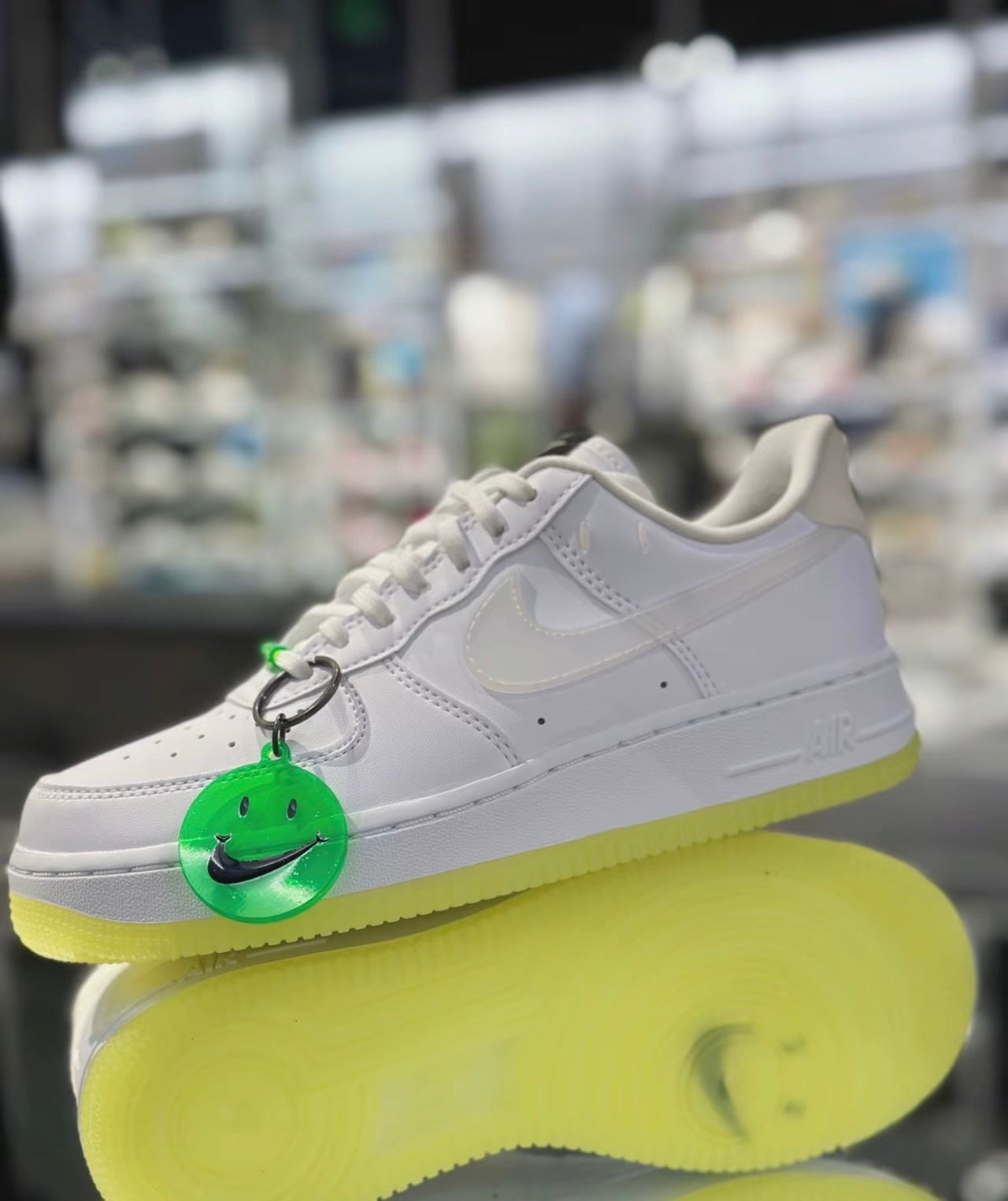 Nike Air Force 1 Low 夜光 (CT3228-100)