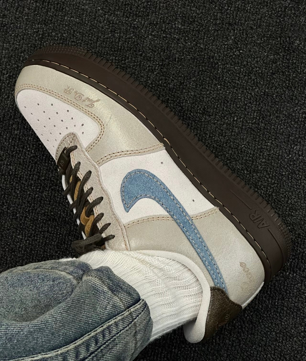 NIKE AIR FORCE 1 “CORDUROY DENIM” (HQ3458-142)