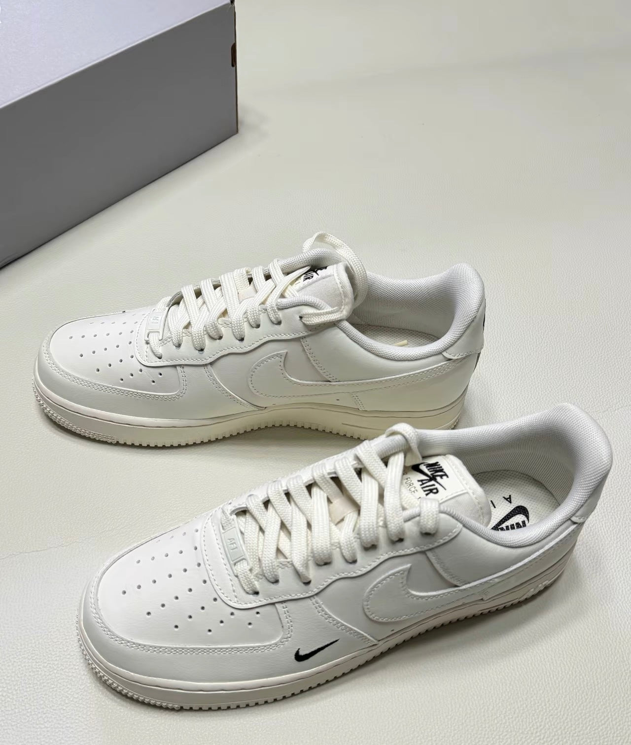 Nike Air Force ESS TRK3