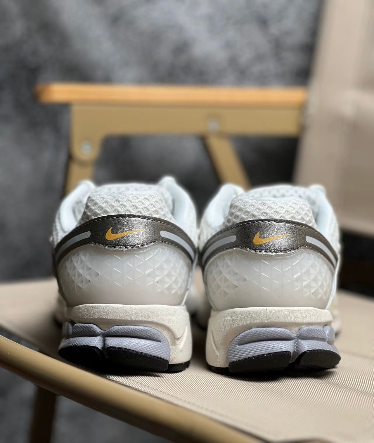 Nike Air Zoom Vomero 5 香檳金 (HJ7247-099)