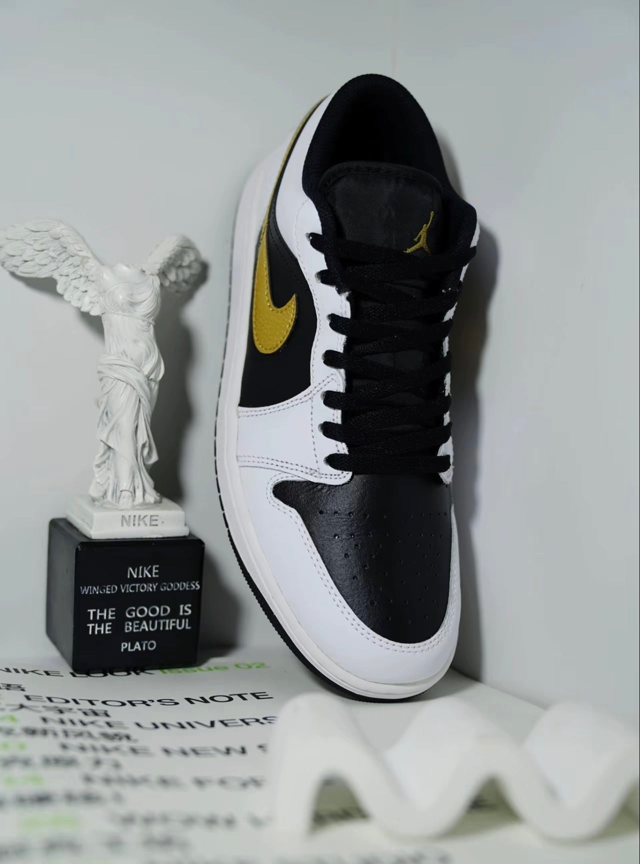 Nike Air Jordan Low 反轉熊貓 鍍金勾 (553558-172)