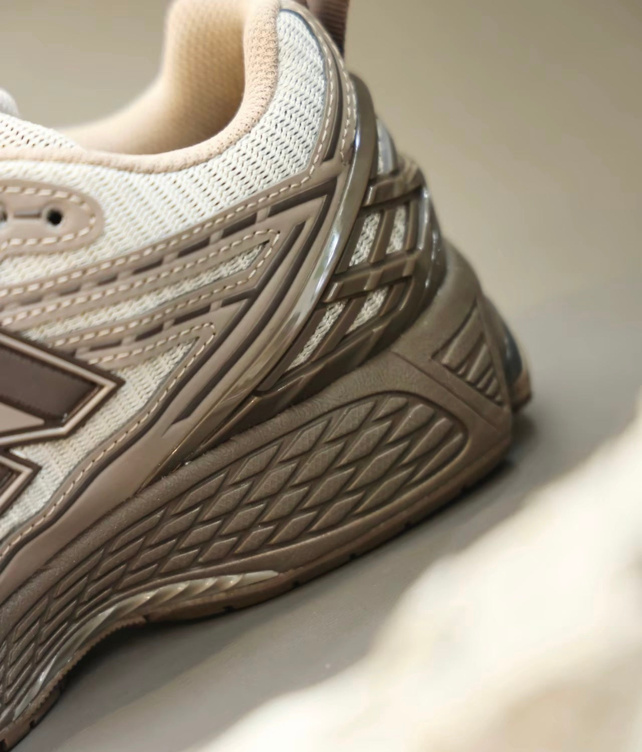 (秋季優惠) New Balance 1906R 深咖色 (M1906RHD)
