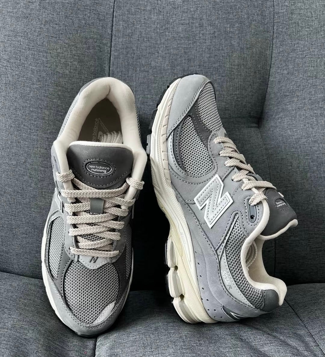 New Balance 2002R 灰白 (M2002RNM)