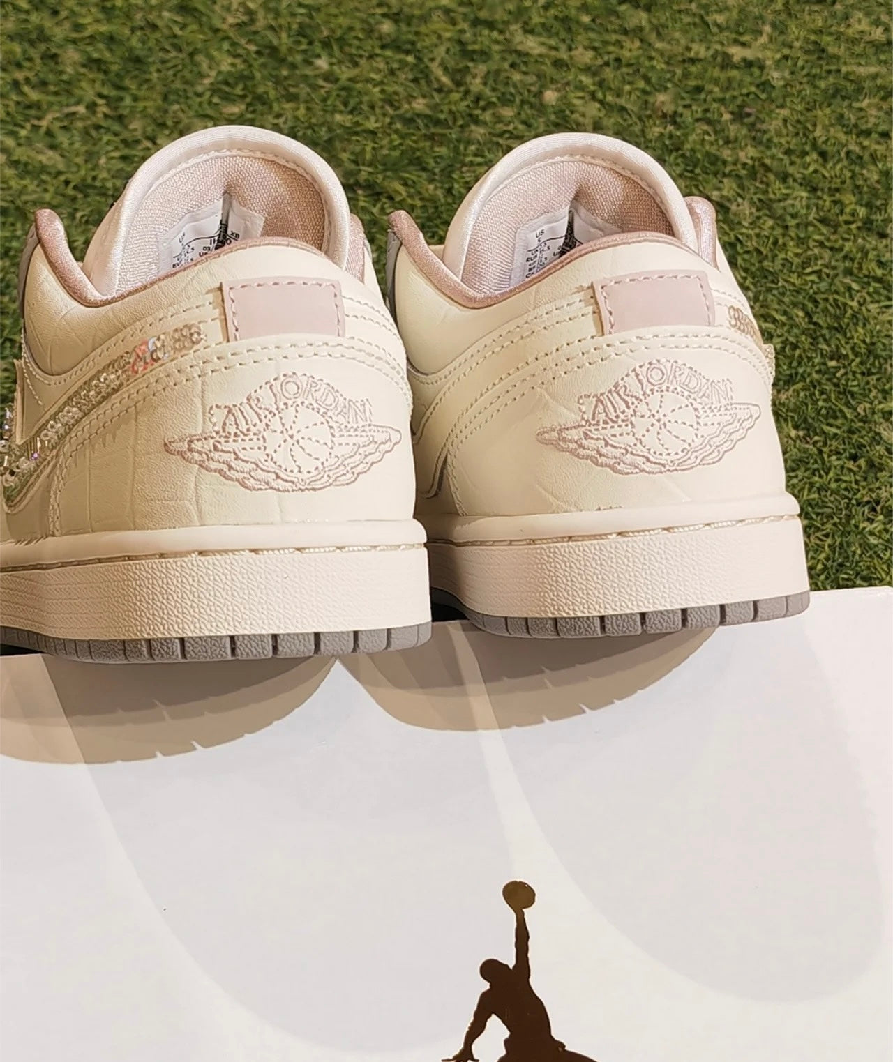 Nike Air Jordan Low Soft Pearl (IH7323-100)