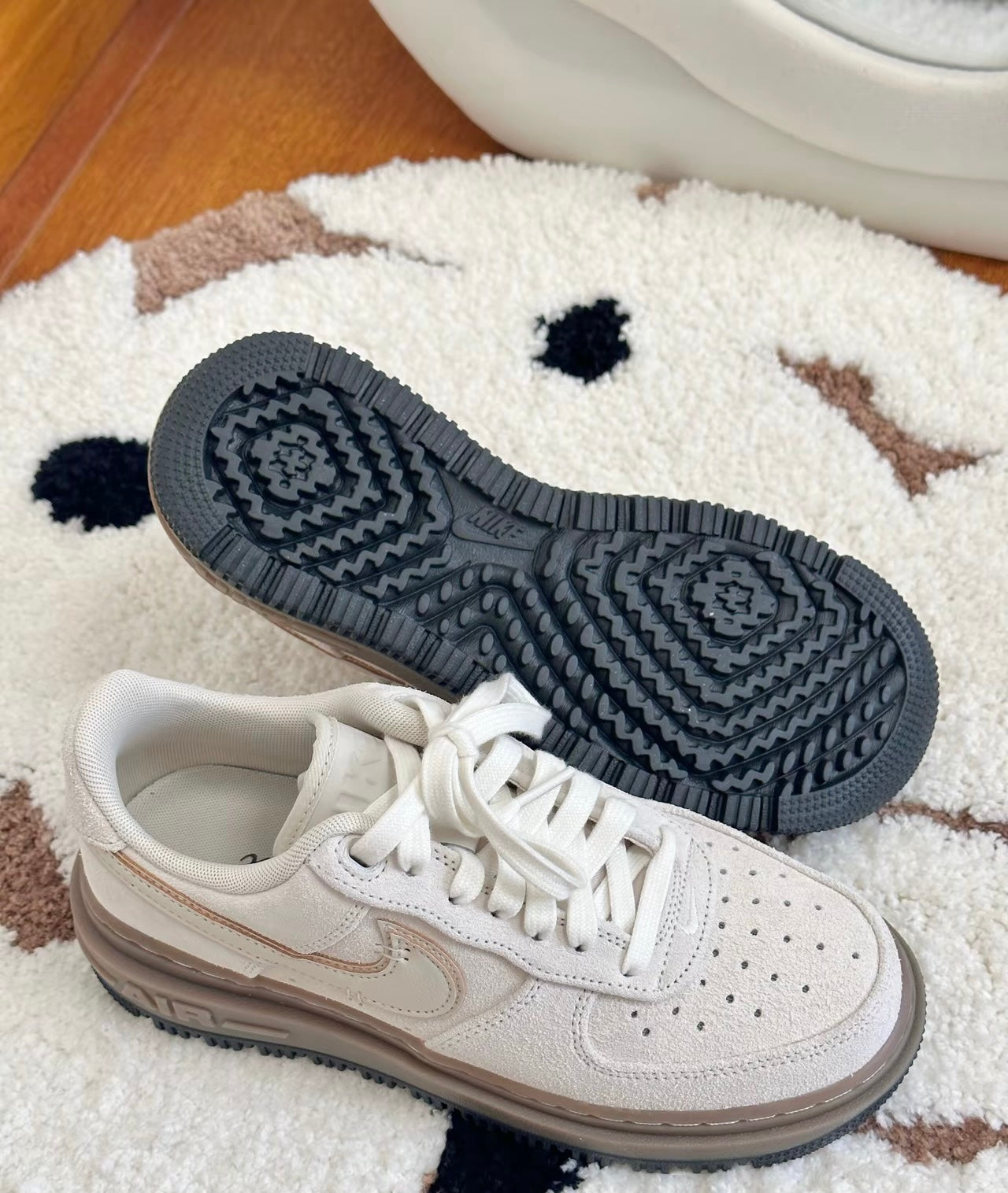 Nike Air Force LUXE 淡奶茶 (HV2531-100)