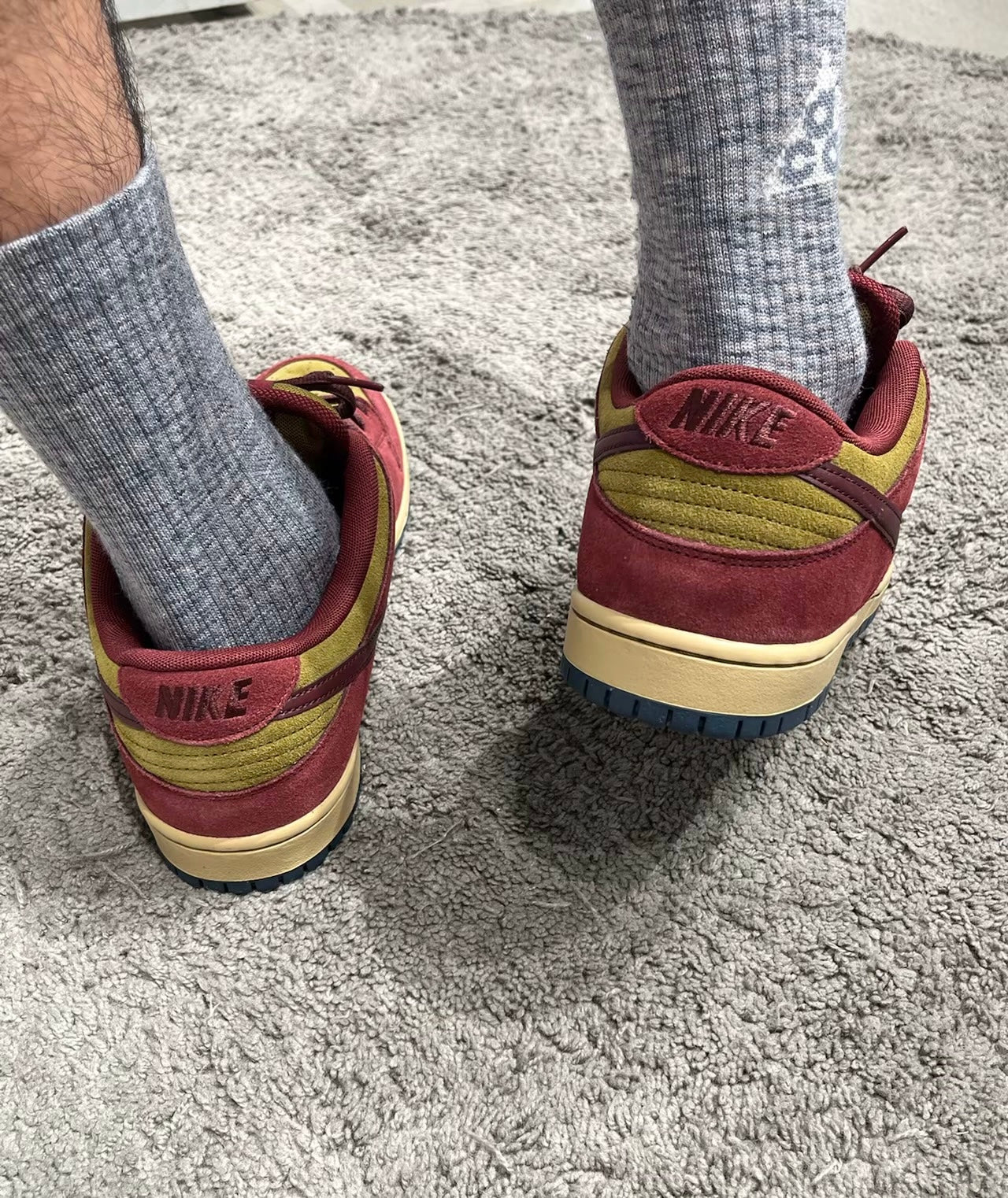 Nike Sb Dunk Low 酒紅橄欖 (HQ1625-600)