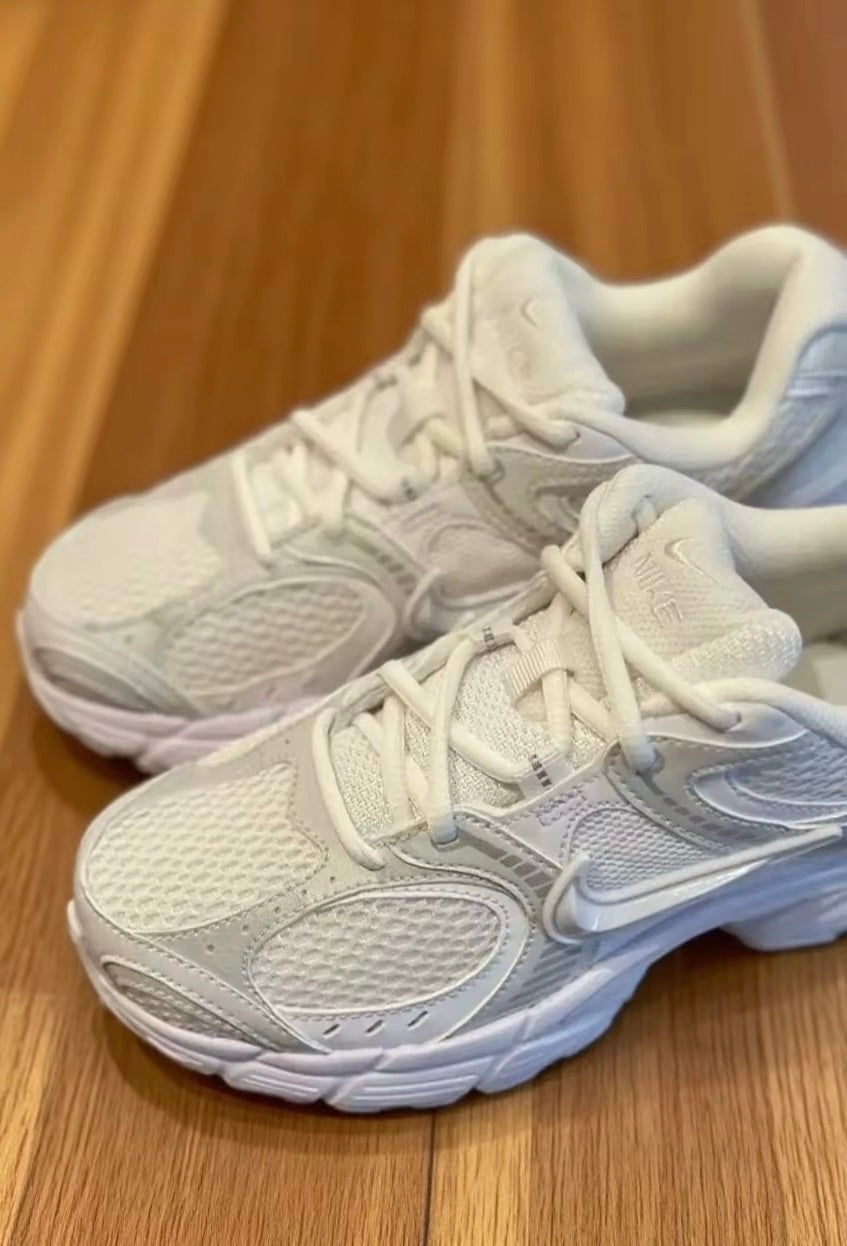Nike V5 RNR 白色 (M) (HJ5228-101)