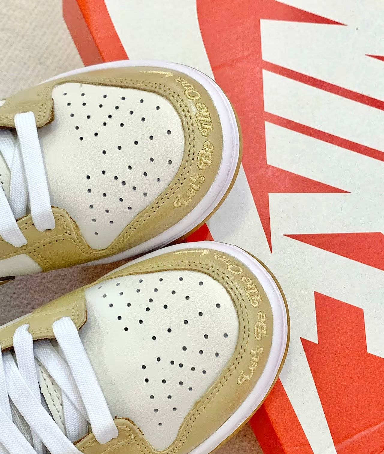 Nike Dunk Low LX 奶茶金箔 (HM3695-071)