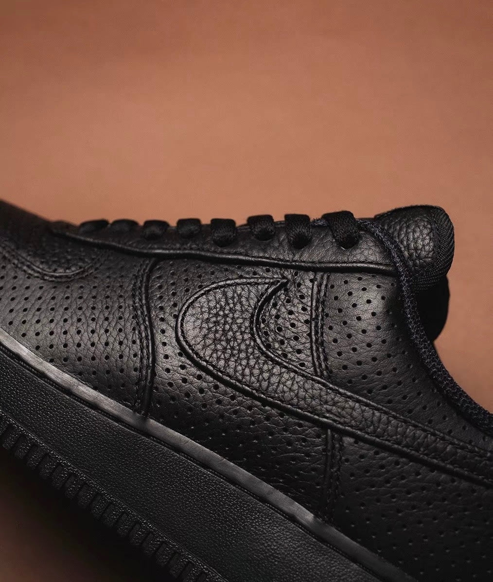 Nike Air Force ”Black Animal“ 全黑蛇紋 (HF8189-001)