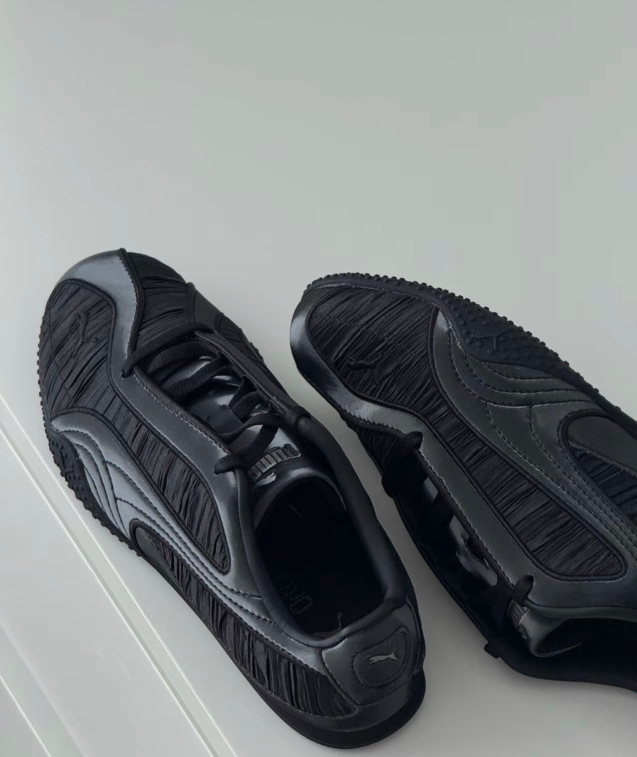 Puma Bella V2 Lustrous 黑色 (406092-02)
