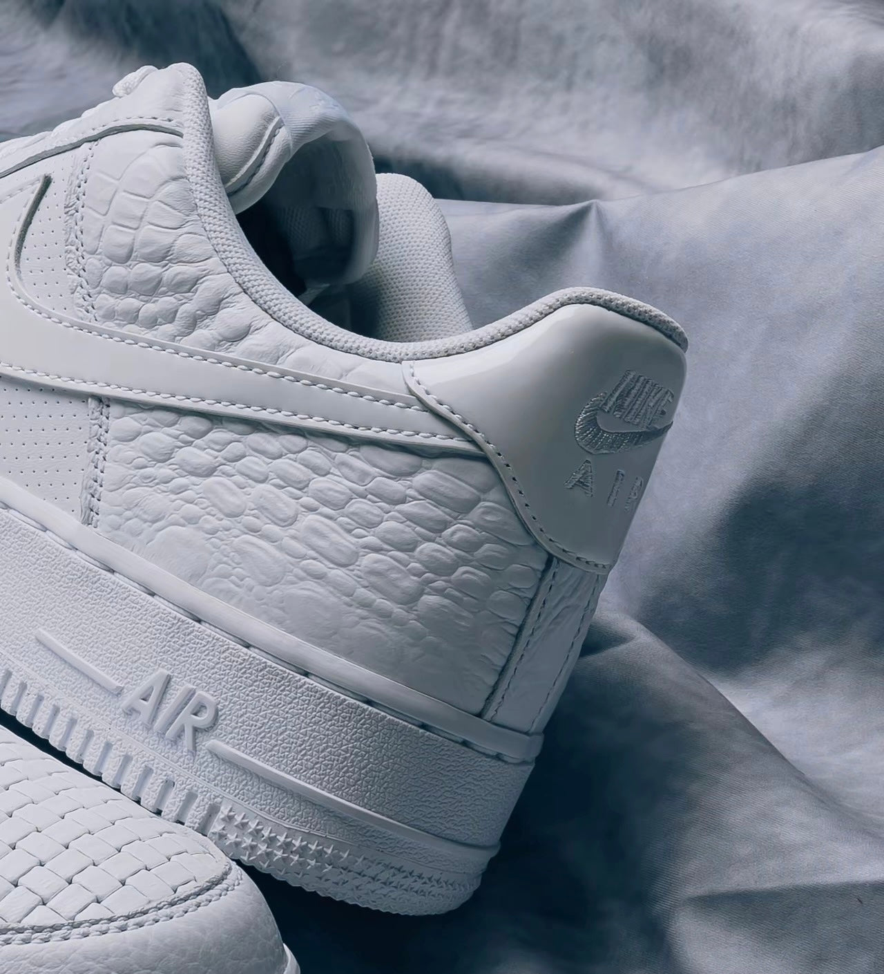 Nike Air Force Low 鱷魚白 (HF2893-100)