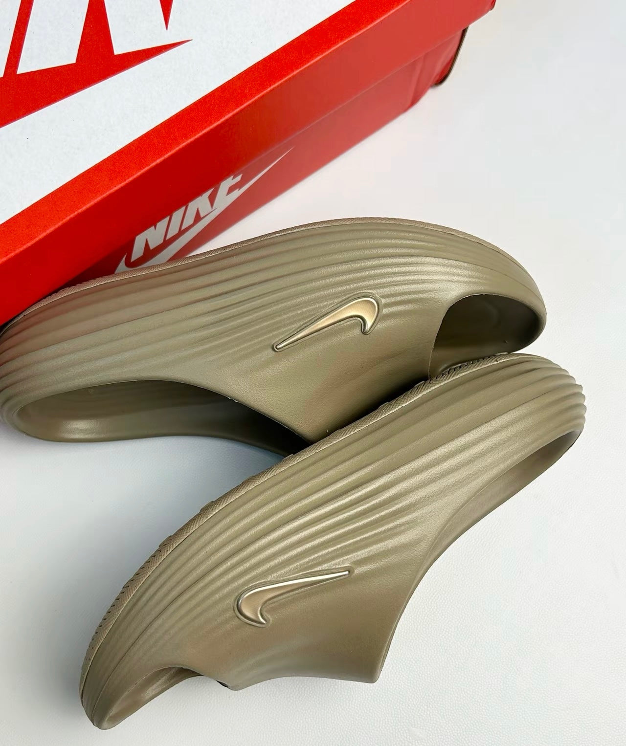 Nike ReactX Rejuven8 Slide 棕色 (HV4479-200)