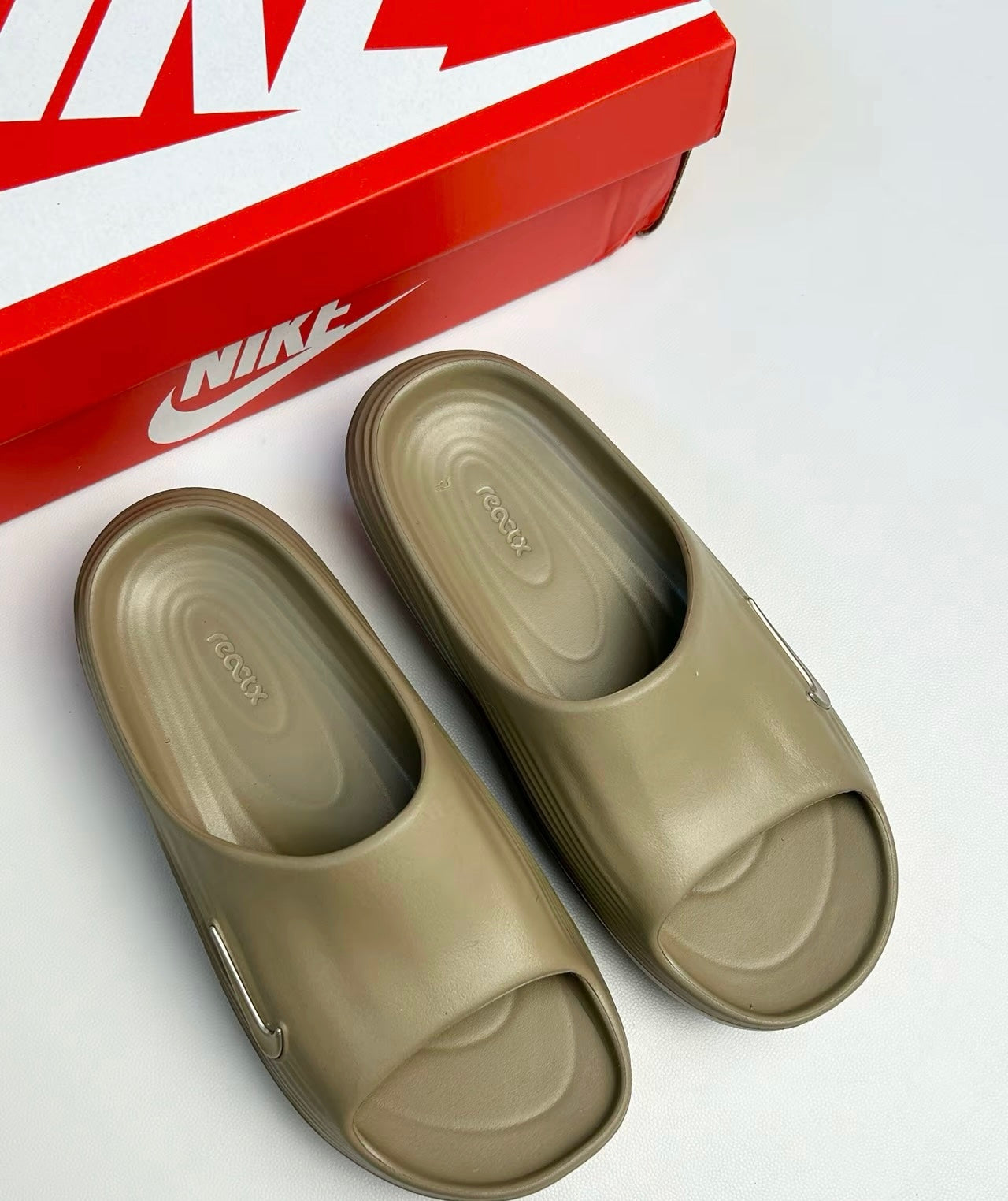 Nike ReactX Rejuven8 Slide 棕色 (HV4479-200)