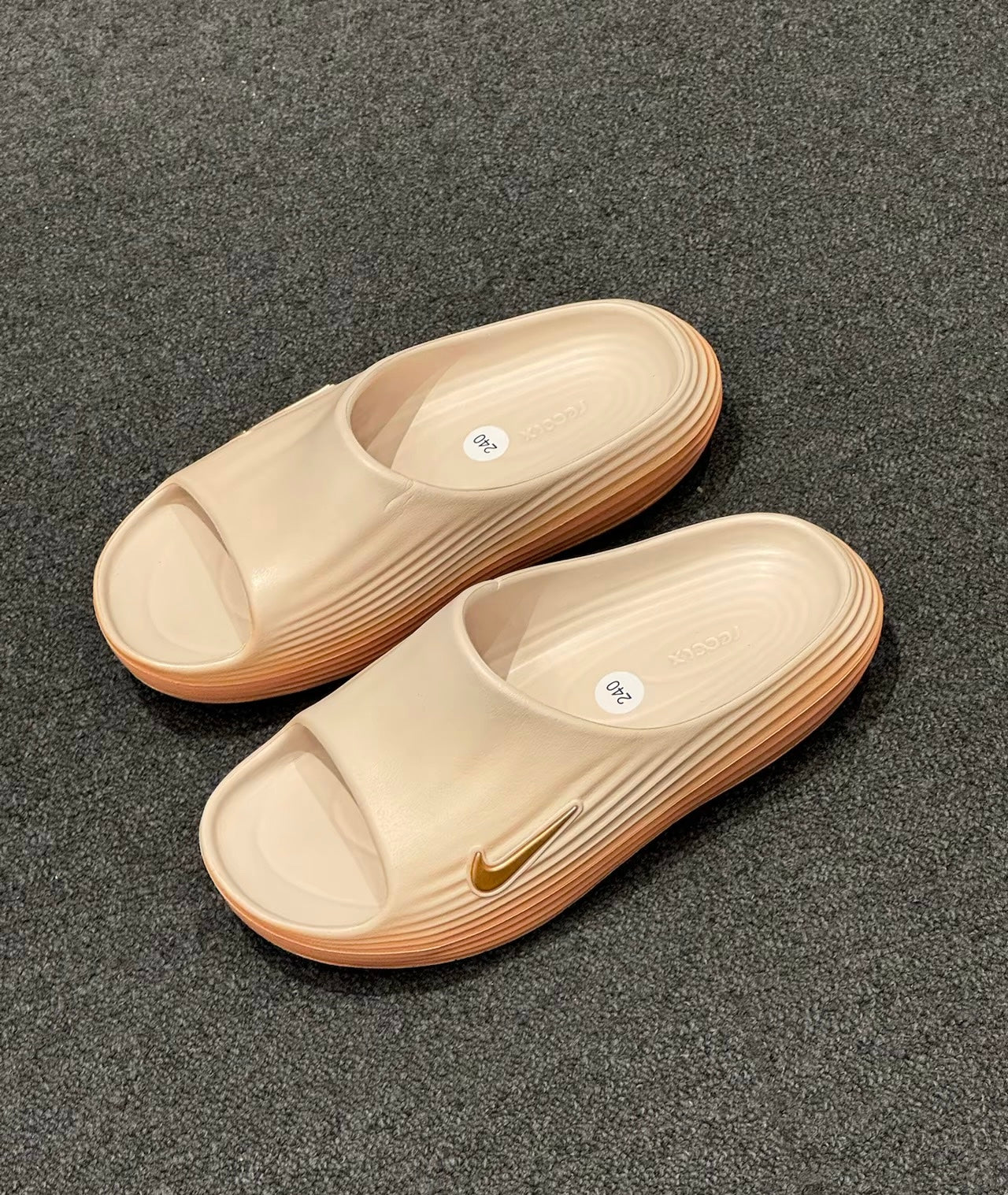 Nike ReactX Rejuven8 Slide 淡粉 (HV4484-800)
