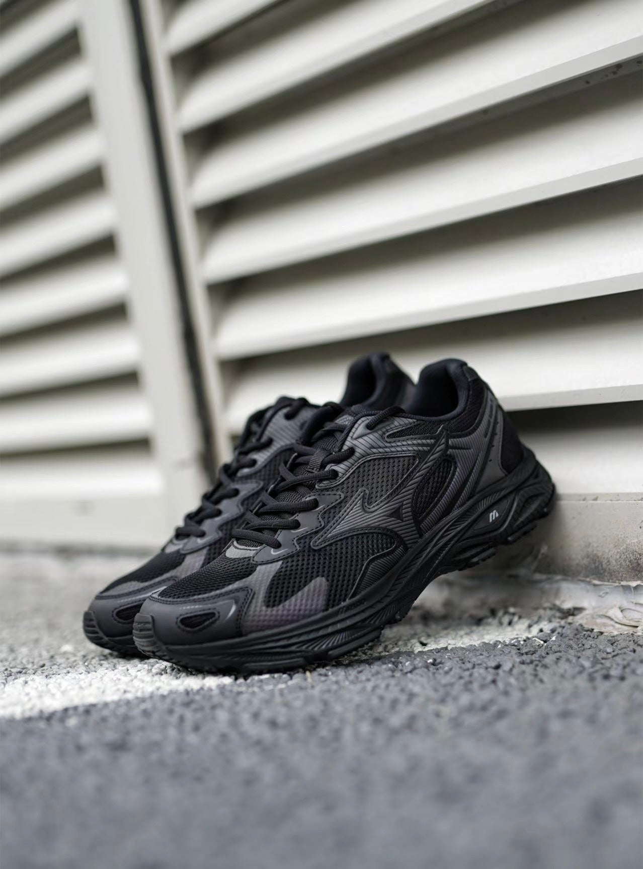 Mizuno Racer S 黑色 (D1GH223501)