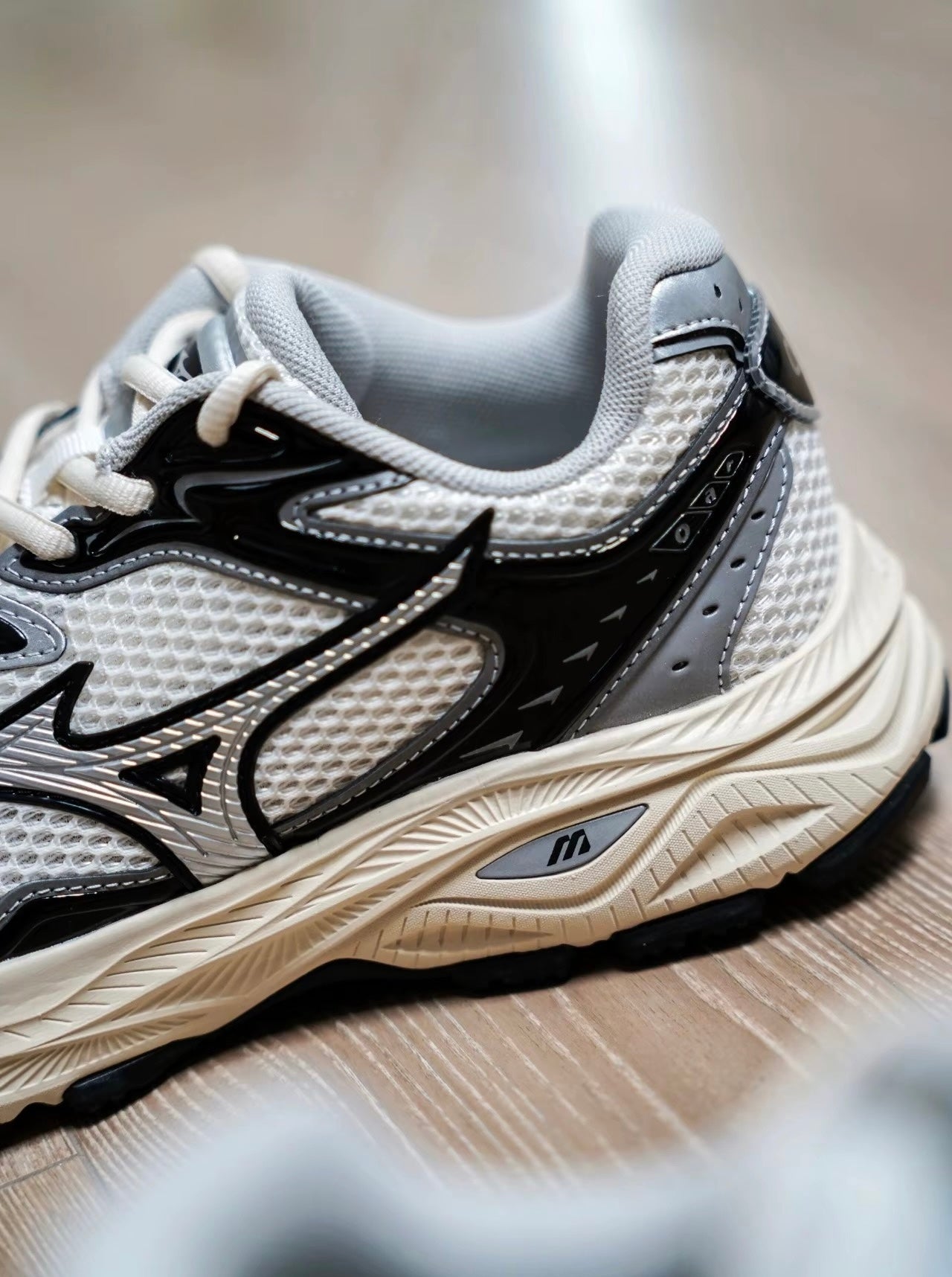 Mizuno Racer S Oarism 杏黑 (D1GH243601)