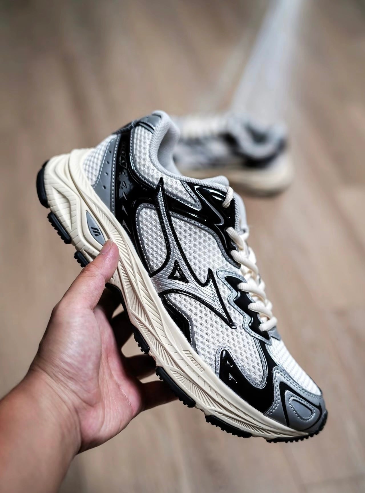 Mizuno Racer S Oarism 杏黑 (D1GH243601)
