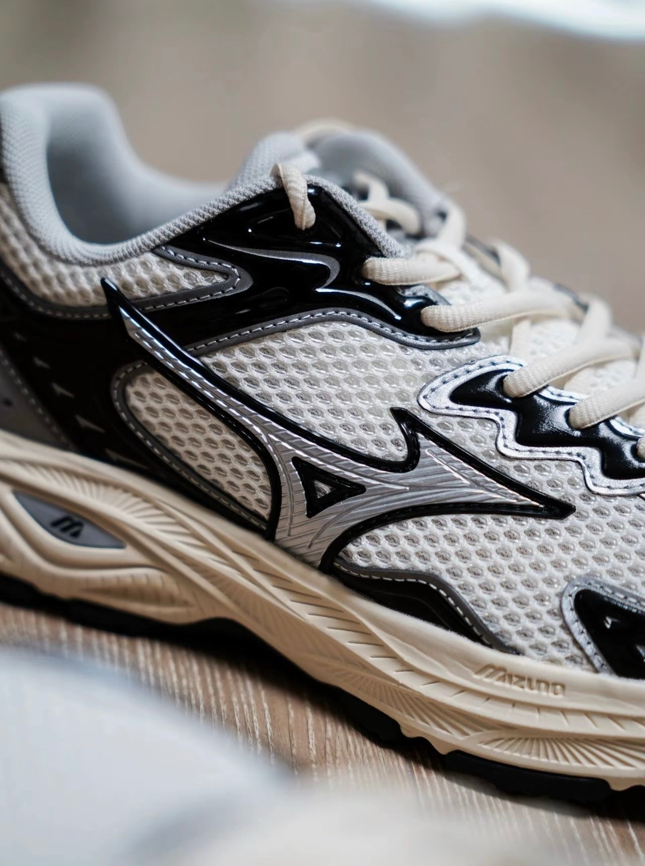 Mizuno Racer S Oarism 杏黑 (D1GH243601)