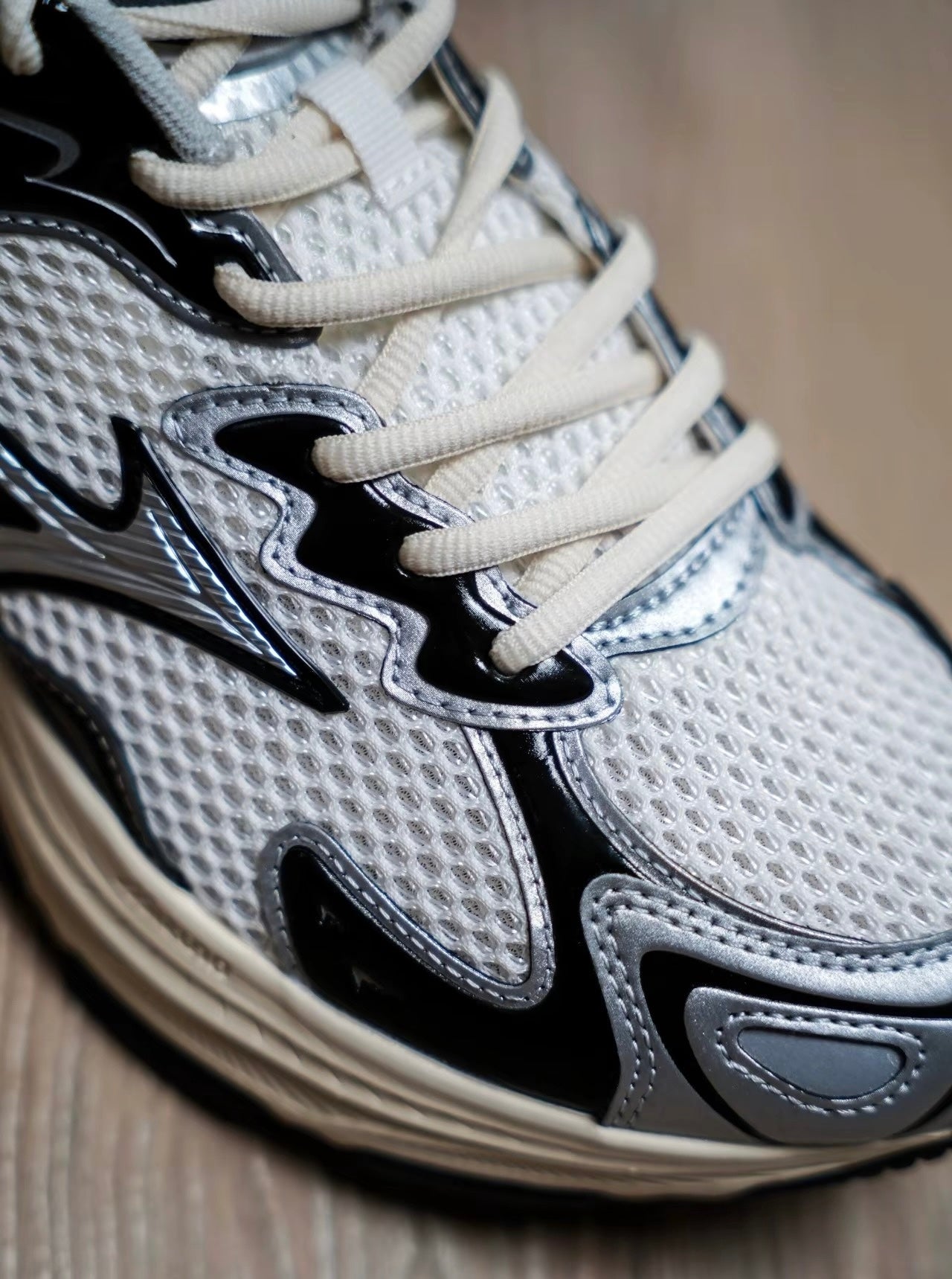 Mizuno Racer S Oarism 杏黑 (D1GH243601)