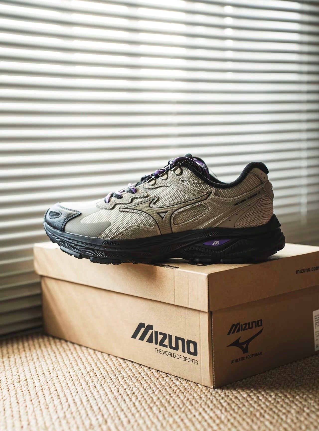 Mizuno Racer S 卡其 (D1GH263502)